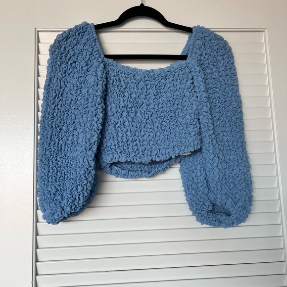 Blue textured bubble sleeved crop top - Picture 6 of 7